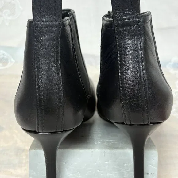 NEW-ZARA-Women black leather heel  Boots.Cambodia. - Picture 4 of 12